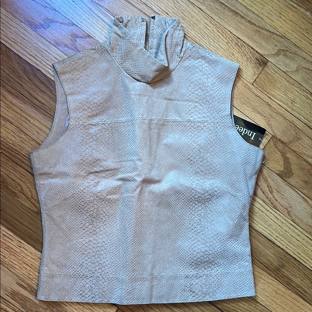 Indeed Leather Sleeveless Textured/Snake Skin Top